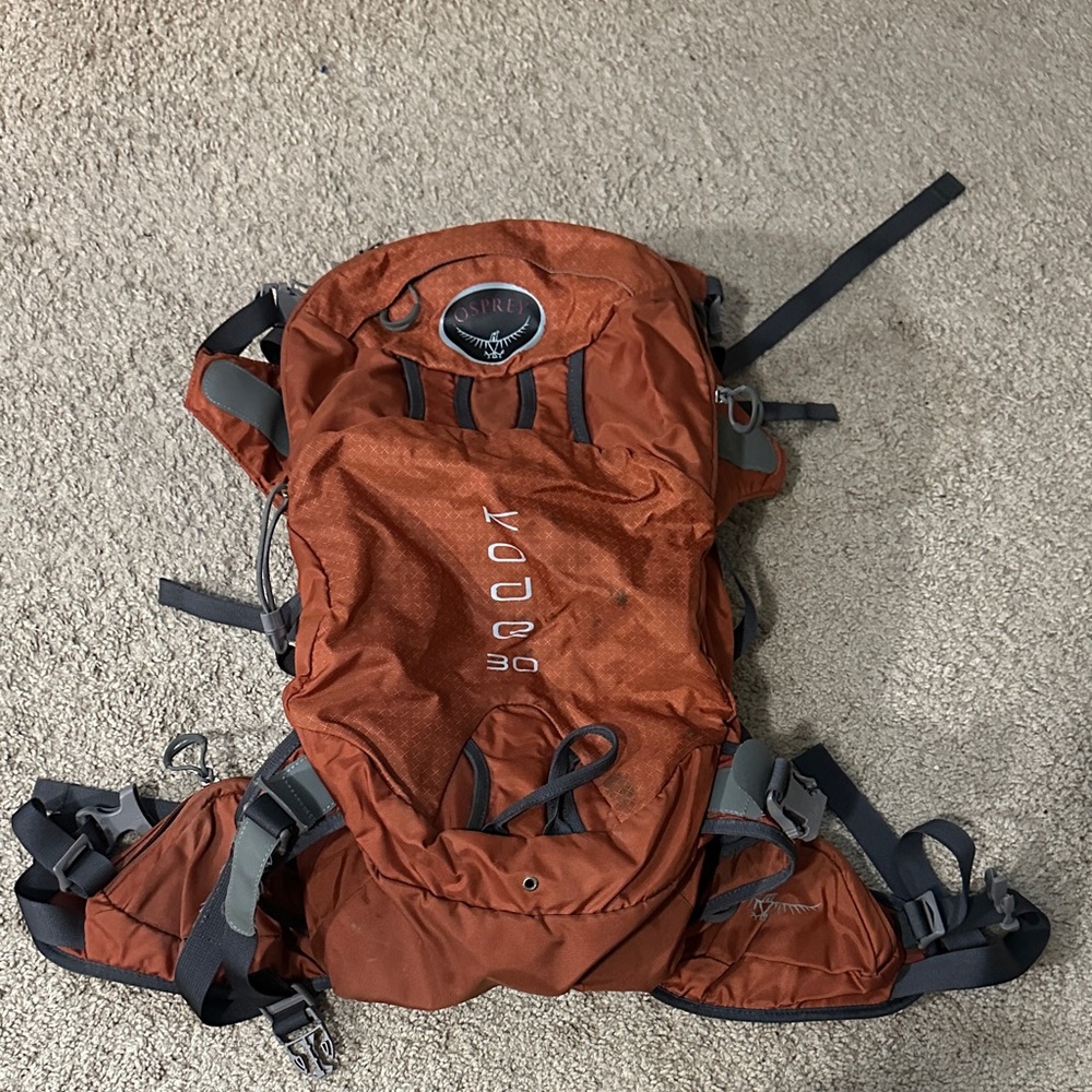OSPREY Men's Rust Backpack